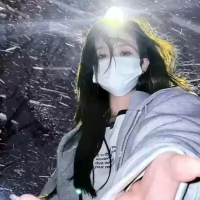 闻皎月